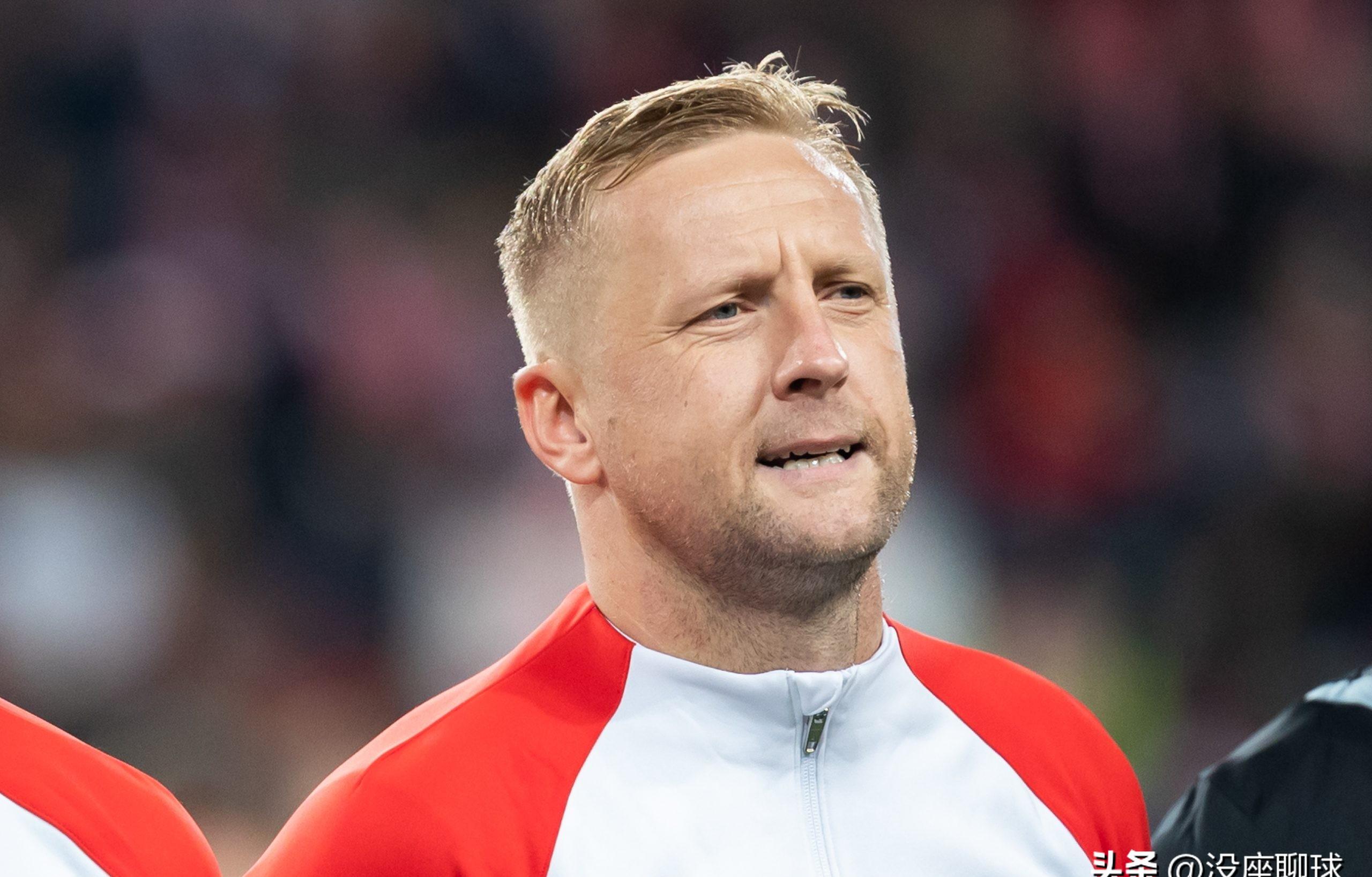 莱万多夫斯基遭遇十持续失利，西班牙队教练压力巨大！赛场气氛高涨的简单介绍-九游正版平台